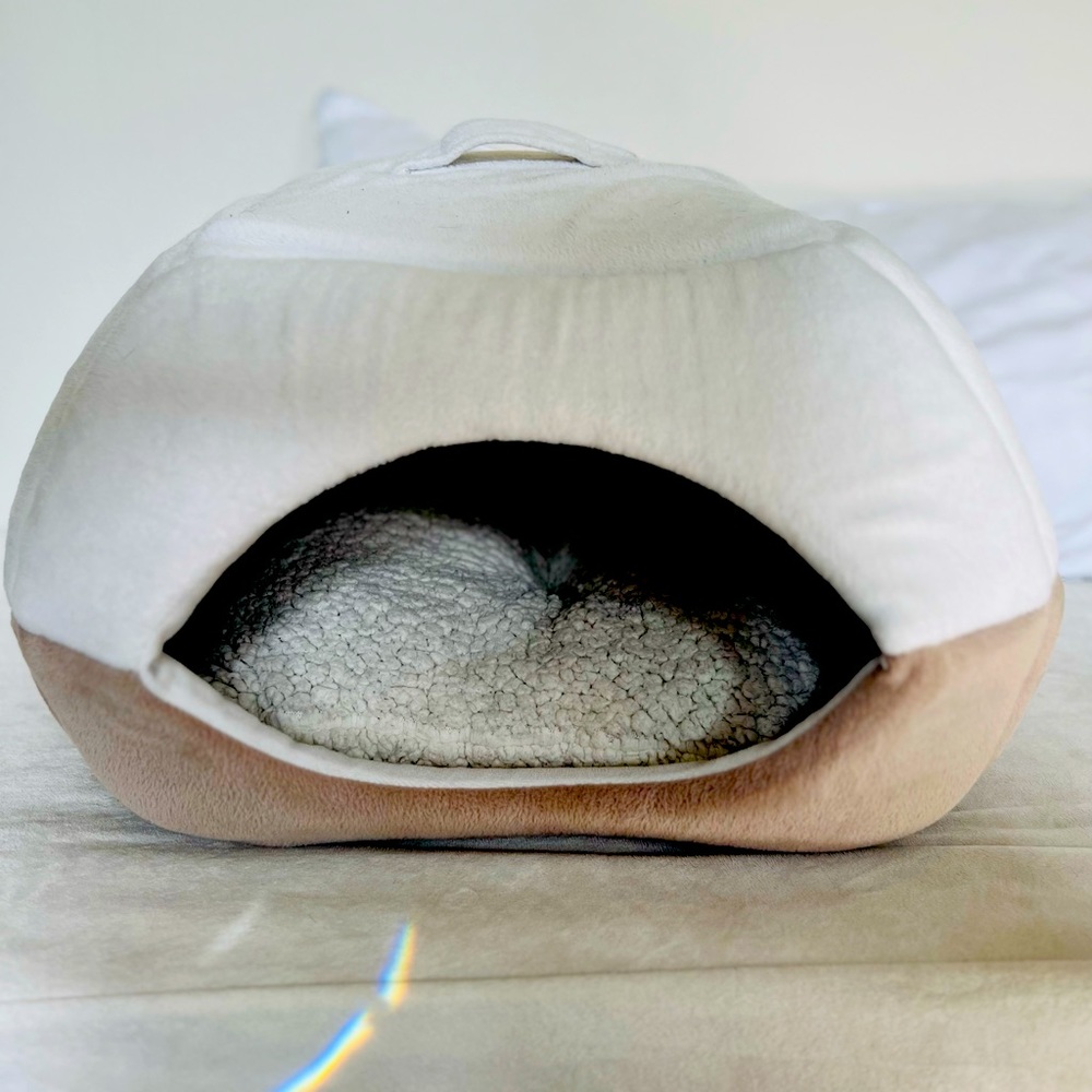 Small dog or cat bed
